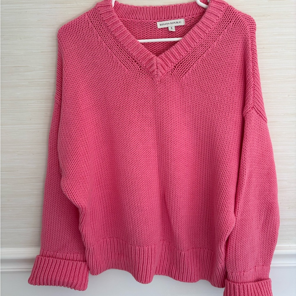 Banana Republic Rose Pink V-Neck Knit Sweater